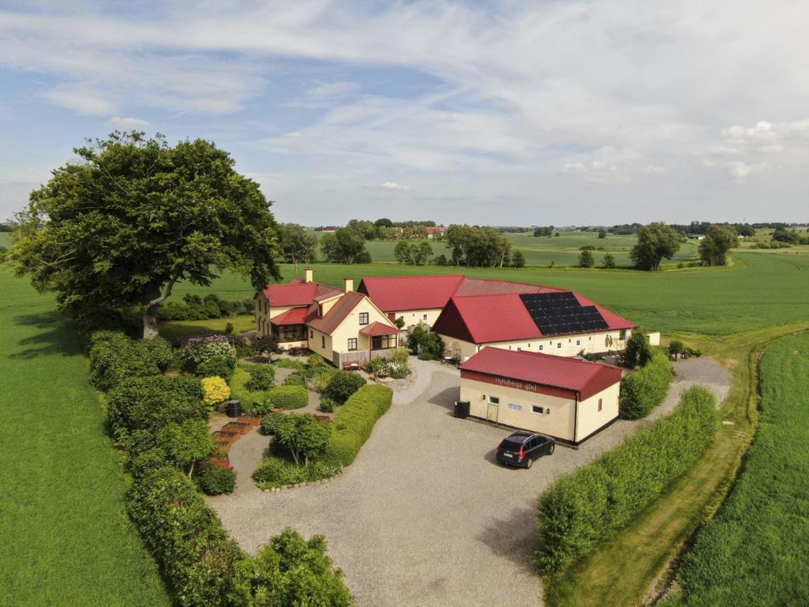 Hylteberga Gard Bed & Breakfast Skurup Buitenkant foto