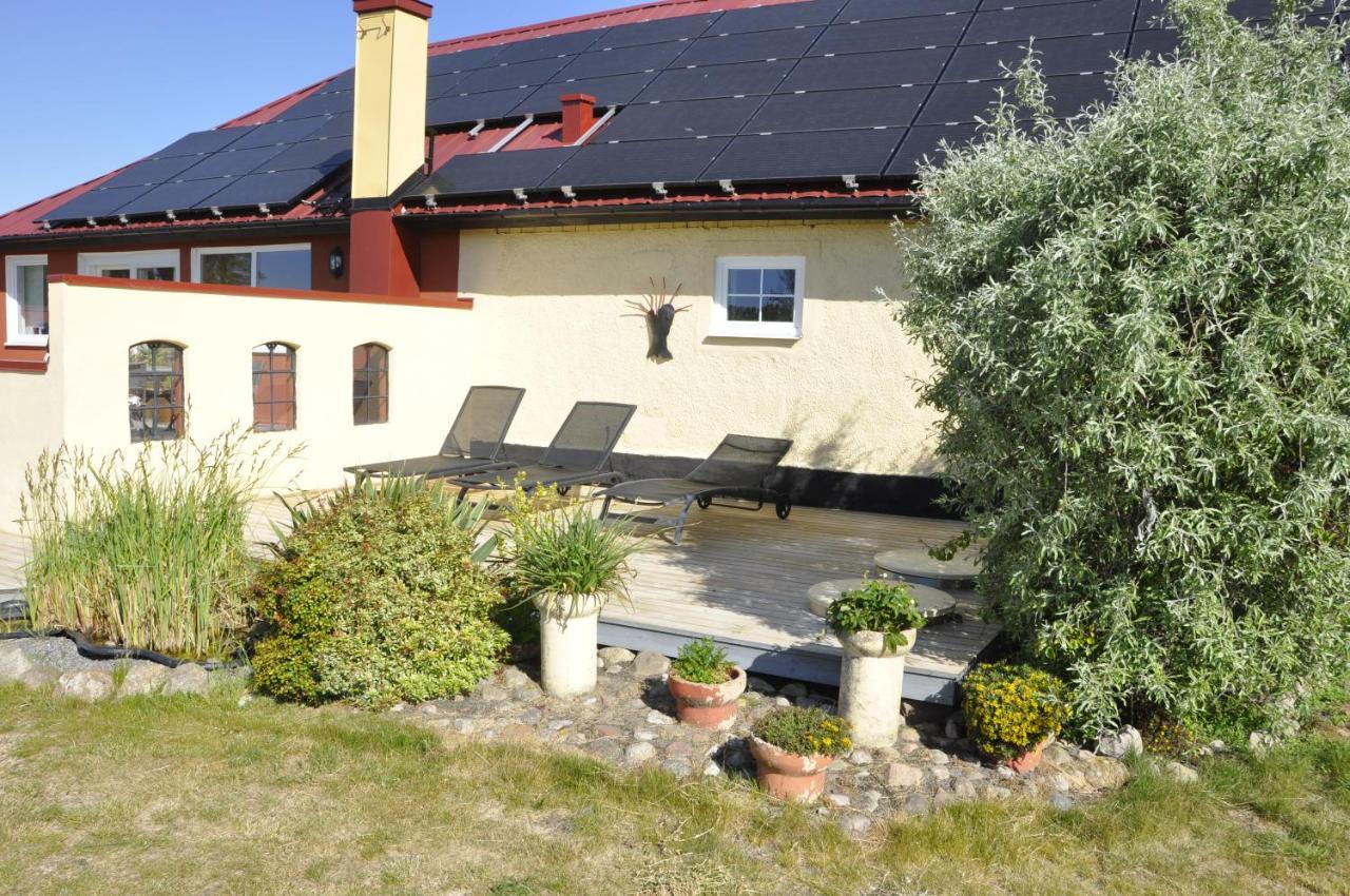 Hylteberga Gard Bed & Breakfast Skurup Buitenkant foto