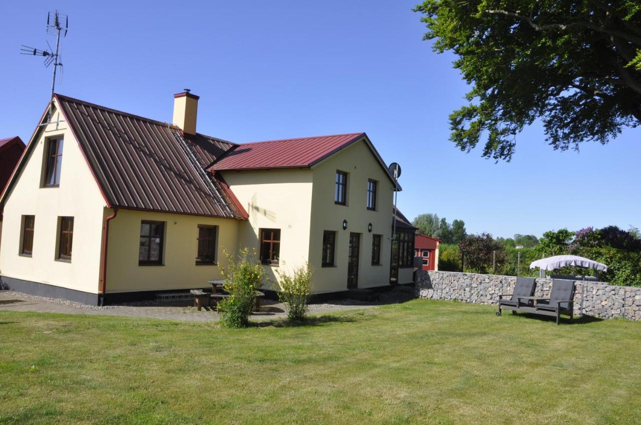 Hylteberga Gard Bed & Breakfast Skurup Buitenkant foto
